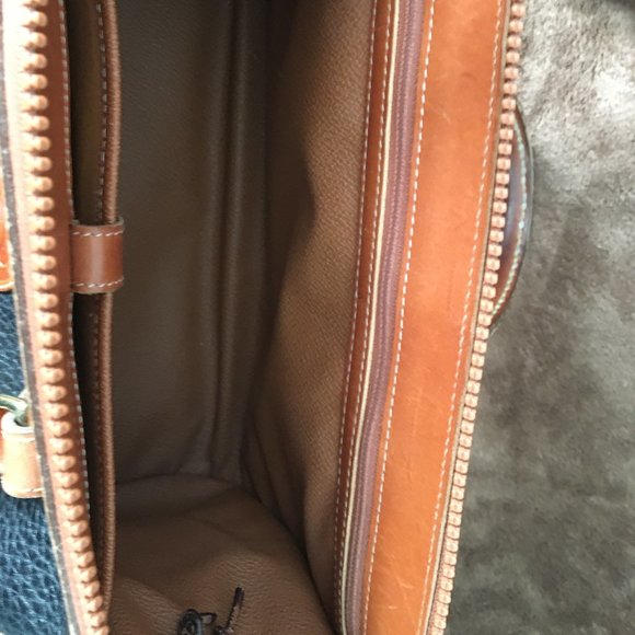 🎉Host Pick 🎉Vintage Dooney & Bourke Lg Black/Tan Satchel - Picture 11 of 12